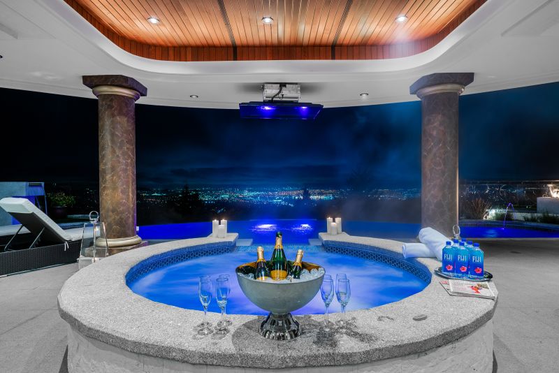 1049 Millstream Road, West Vancouver, BC