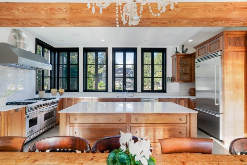 4297 Sunset Boulevard, North Vancouver, BC