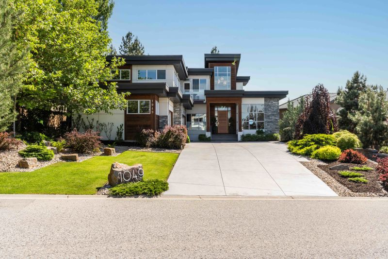 1049 Westpoint Drive, Kelowna, BC