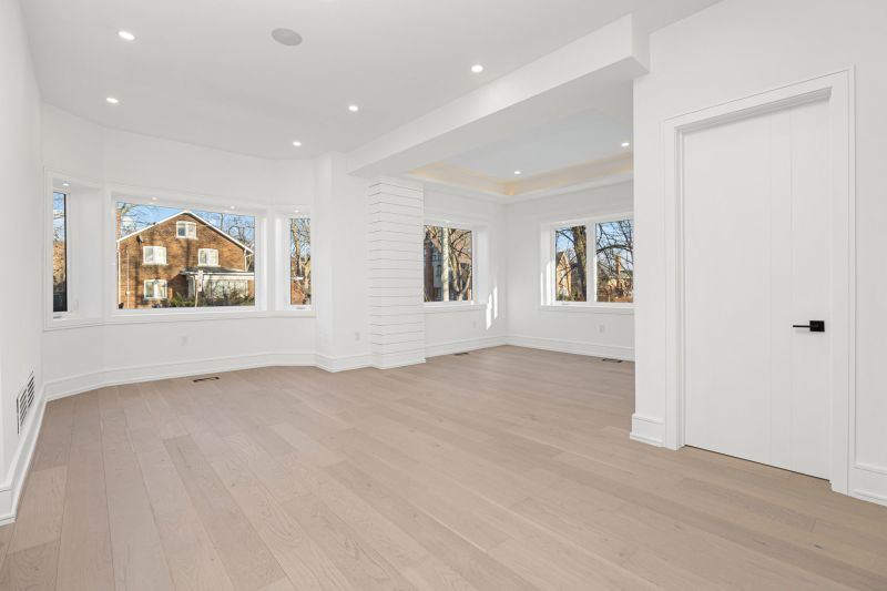 1352 Mount Pleasant Road, Toronto, ON, Canada, Toronto, ON