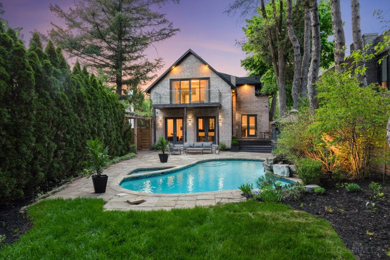 121 Forest Heights Blvd, Toronto, ON