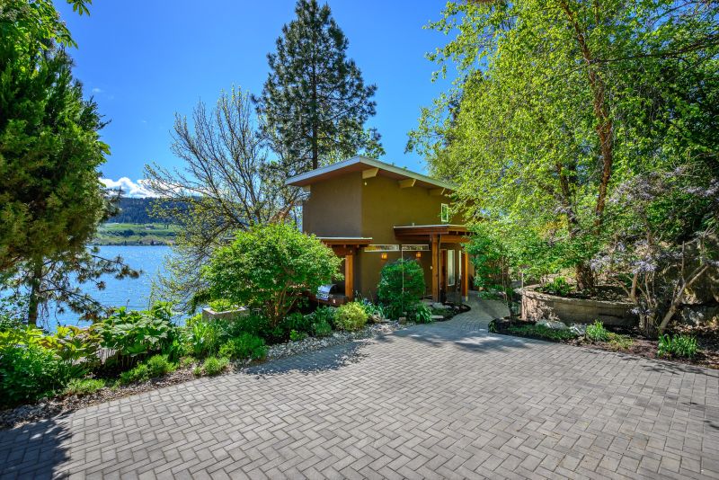 8280 Tronson Road, Vernon, BC
