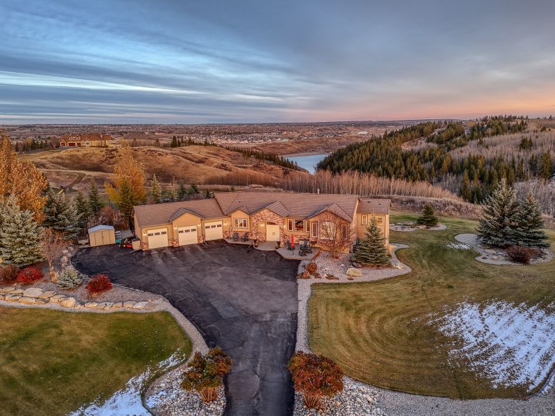 27 Corral View, Calgary, AB