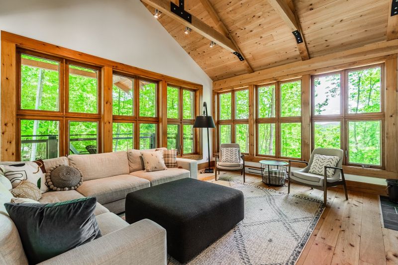 10 Rue du Mont-Aki, Bromont, QC