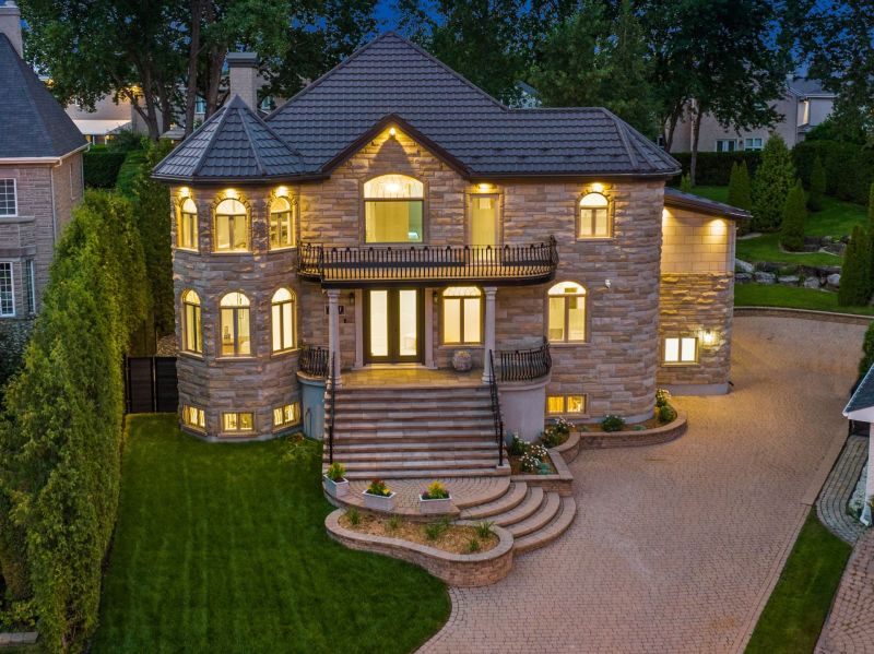 3911 Rue du Vicomte, Laval, QC