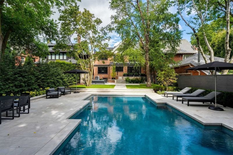 75 South Drive, Toronto, ON