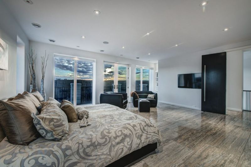 980 101 Street Southwest, Calgary, AB