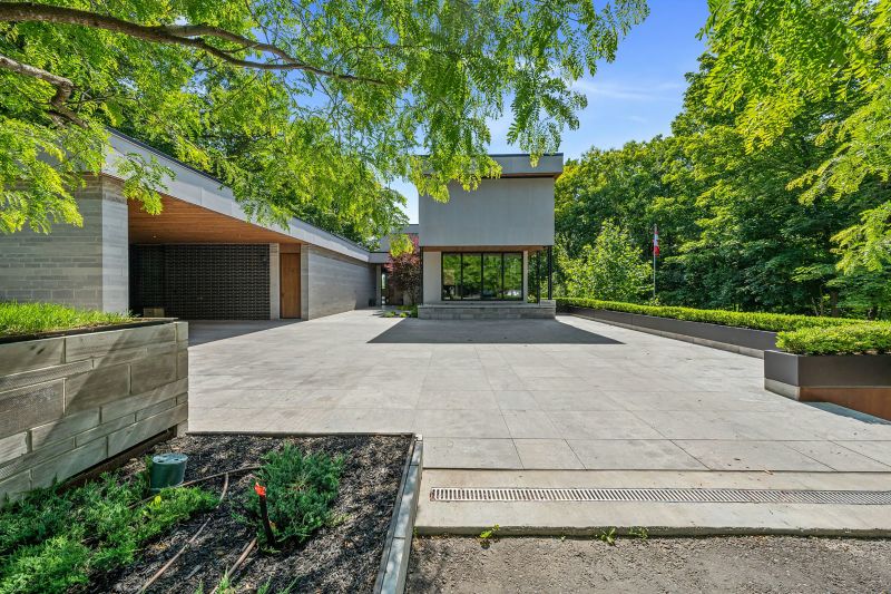 10320 Pine Valley Drive, Woodbridge, ON