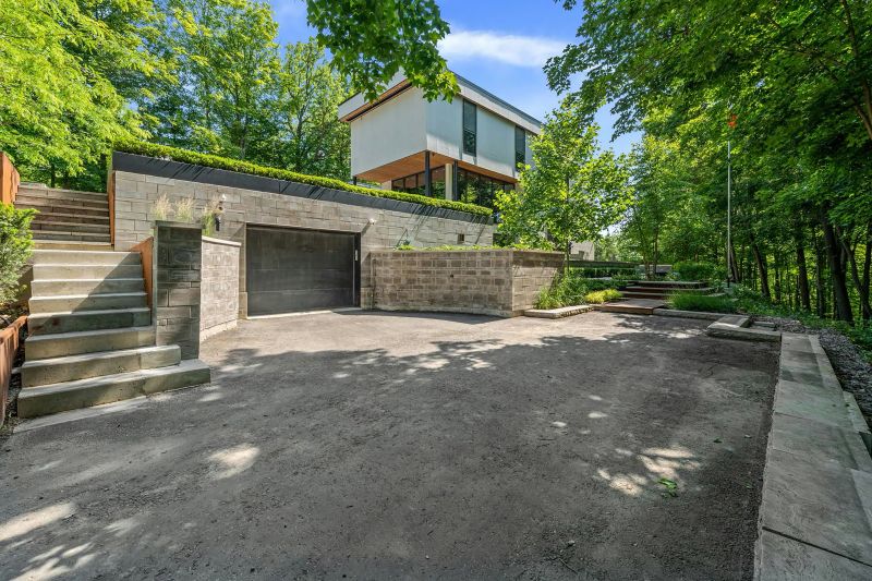 10320 Pine Valley Drive, Woodbridge, ON