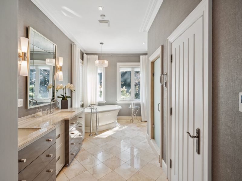 284 Pine Valley Crescent, Woodbridge, ON