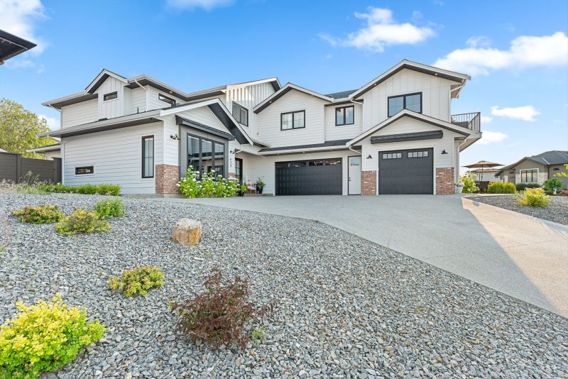 415 Hawk Hill Drive, Kelowna, BC