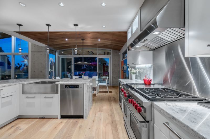 2893 Bellevue Avenue, West Vancouver, BC