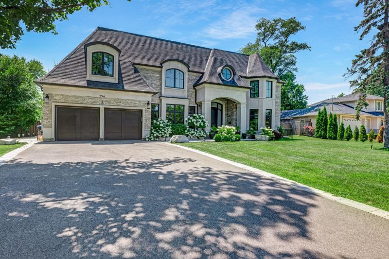 714 Atoka Drive, Mississauga, ON