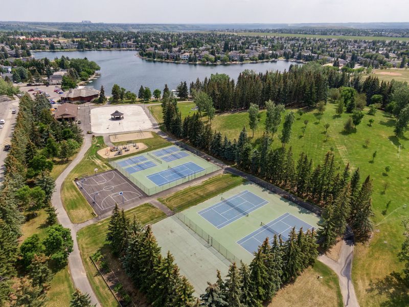13 Sunset Cove Southeast, Calgary, AB