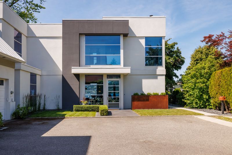 1938 McDougall Street, Kelowna, BC
