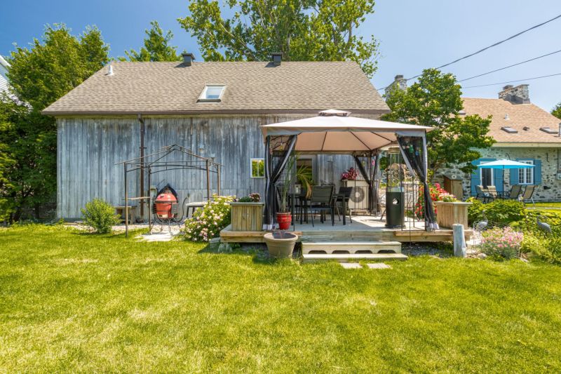 601-601a Boulevard de Mortagne, Boucherville, QC, Canada, Boucherville, QC