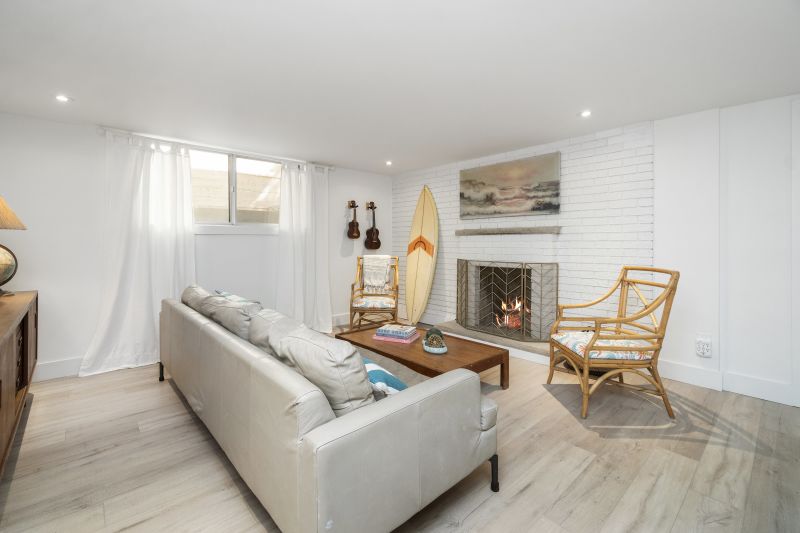 1 Lake Shore Drive, Toronto, ON