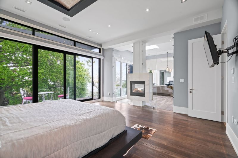 67 Lake Promenade, Etobicoke, ON