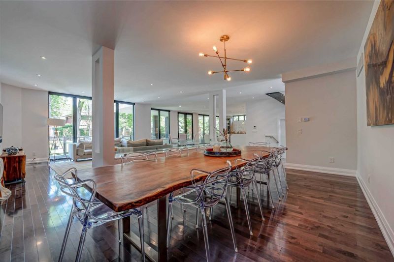 53 Royalavon Crescent, Toronto, ON