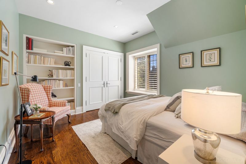34 Dinnick Crescent, Toronto, ON