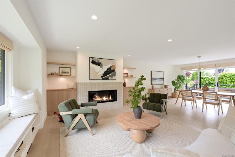 2091 Stonehewer Place, Victoria, BC