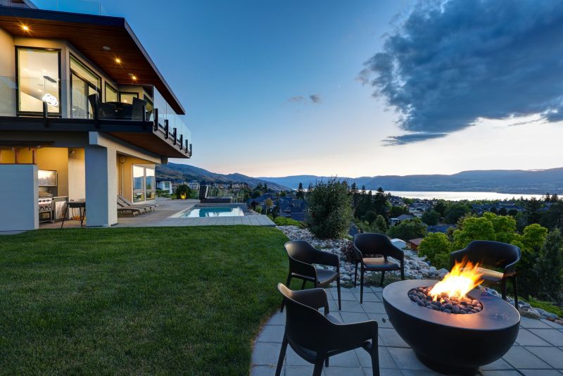 449 Swan Drive, Kelowna, BC