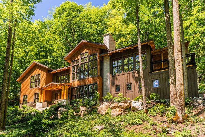 10 Rue du Mont-Aki, Bromont, QC