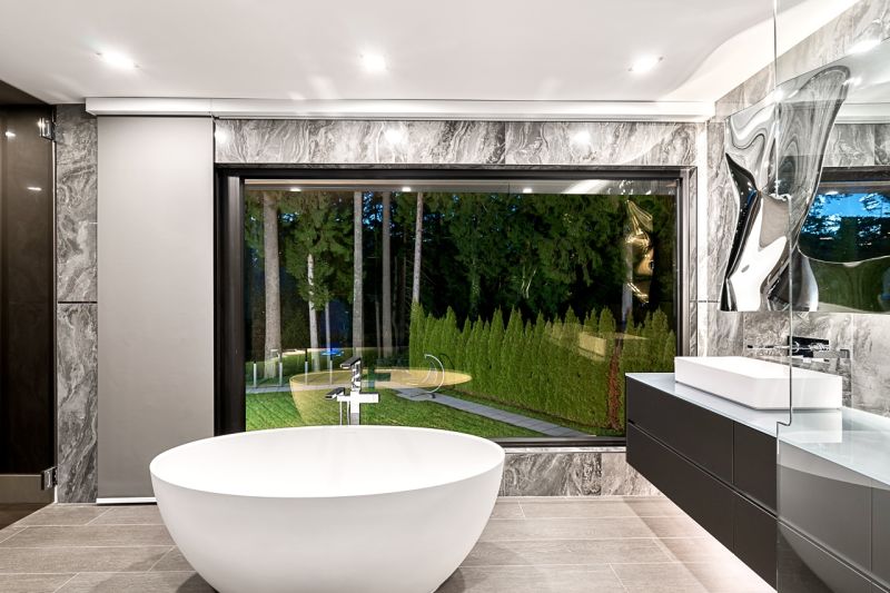 4577 Capilano Road, North Vancouver, BC, Canada, North Vancouver, BC