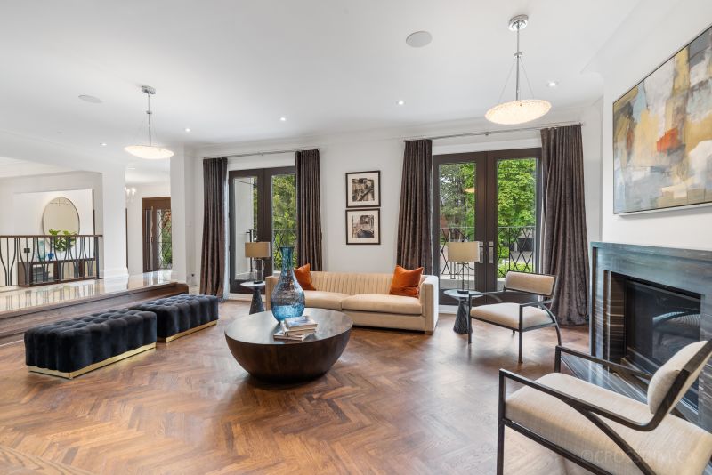 121 Forest Heights Blvd, Toronto, ON
