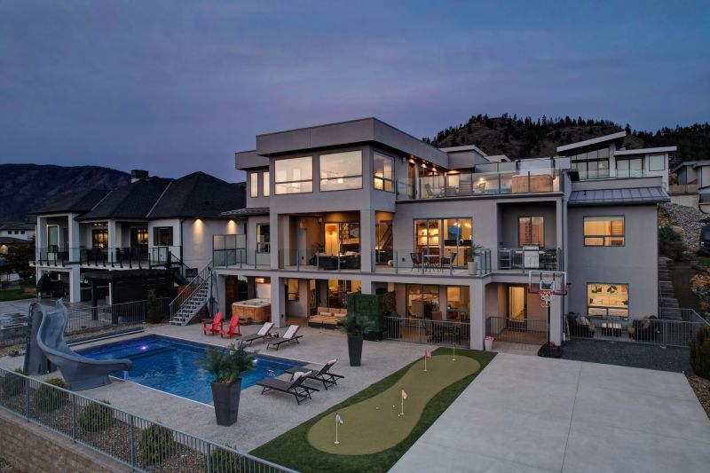 3354 Vineyard View Drive, West Kelowna, BC