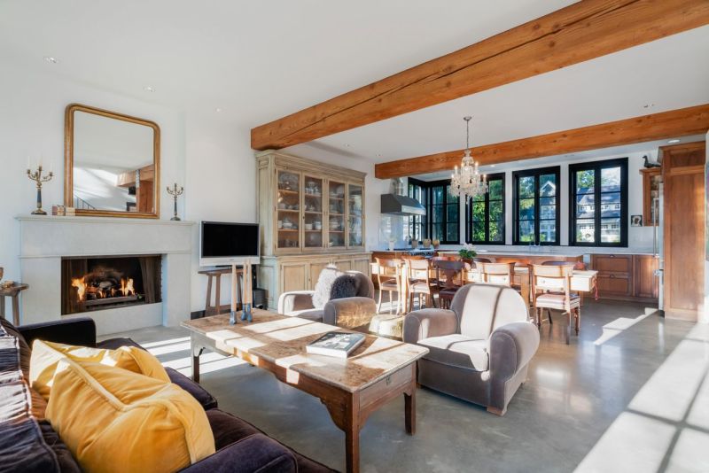 4297 Sunset Boulevard, North Vancouver, BC