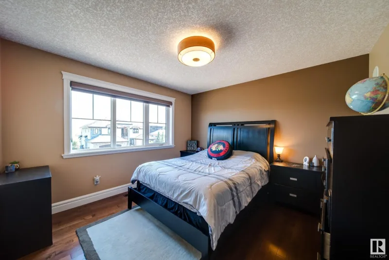 5537 Mcluhan Bluff Northwest, Edmonton, Alberta, Canada, Edmonton, AB