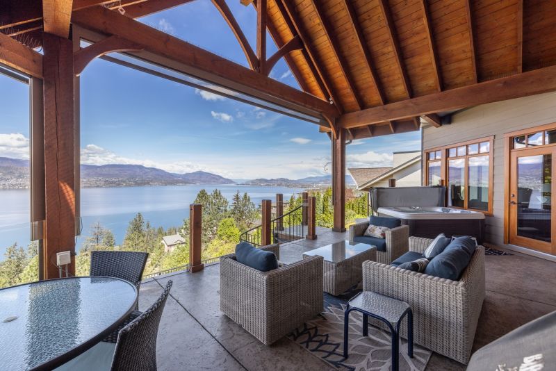 414 Okaview Road, Kelowna, BC