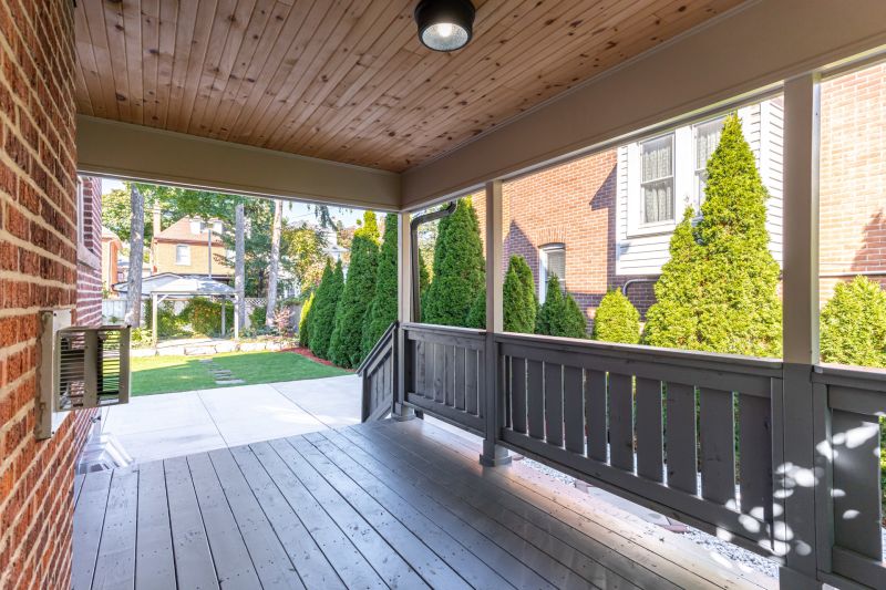 100 Kensington Avenue South, Hamilton, ON