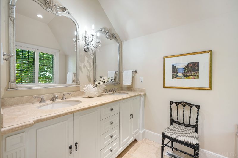 34 Dinnick Crescent, Toronto, ON