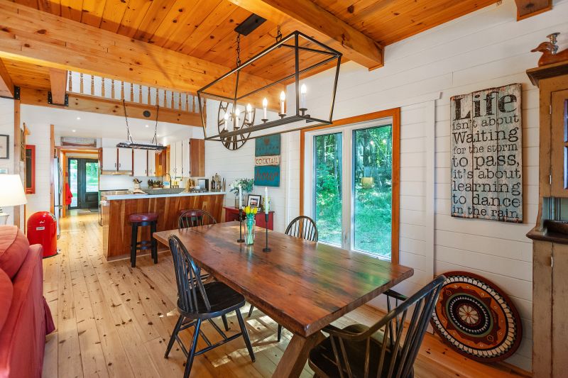 1214 Purdy Road, Windermere, ON
