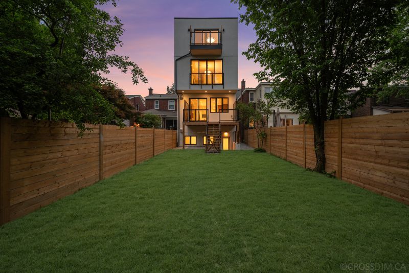 276 Wychwood Avenue, Toronto, ON