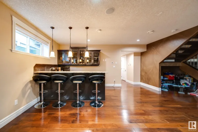 5537 Mcluhan Bluff Northwest, Edmonton, Alberta, Canada, Edmonton, AB