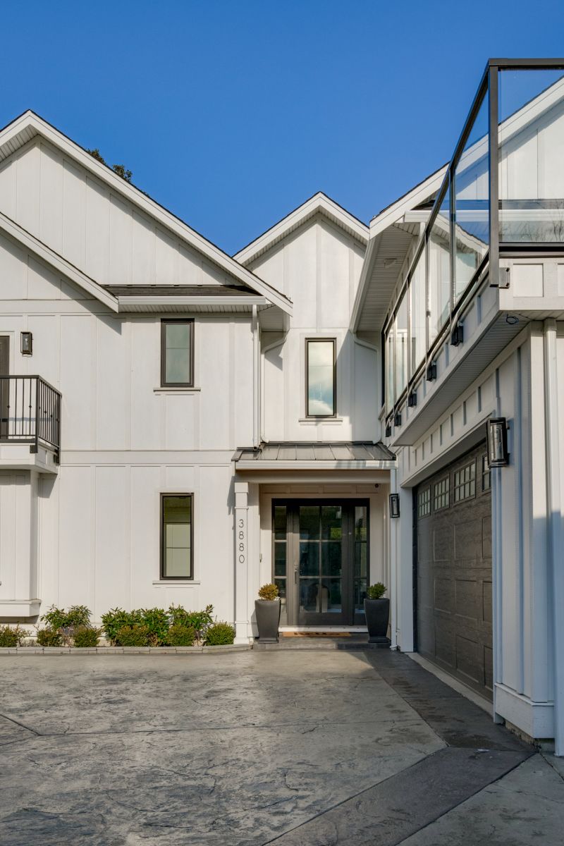 3880 Cadboro Bay Rd, Victoria, BC