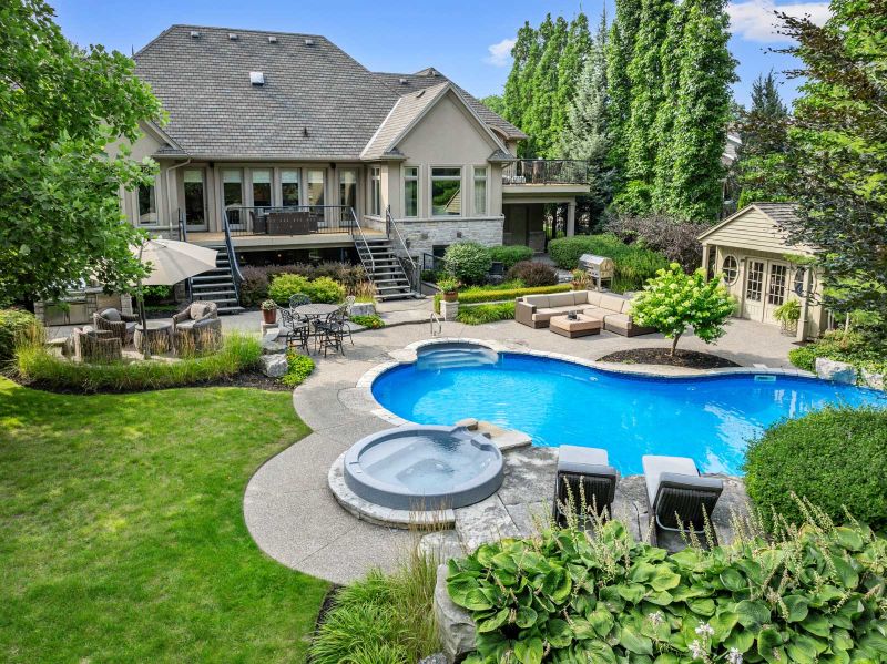 3064 St Clair Ave, Burlington, ON, Canada, Burlington, ON