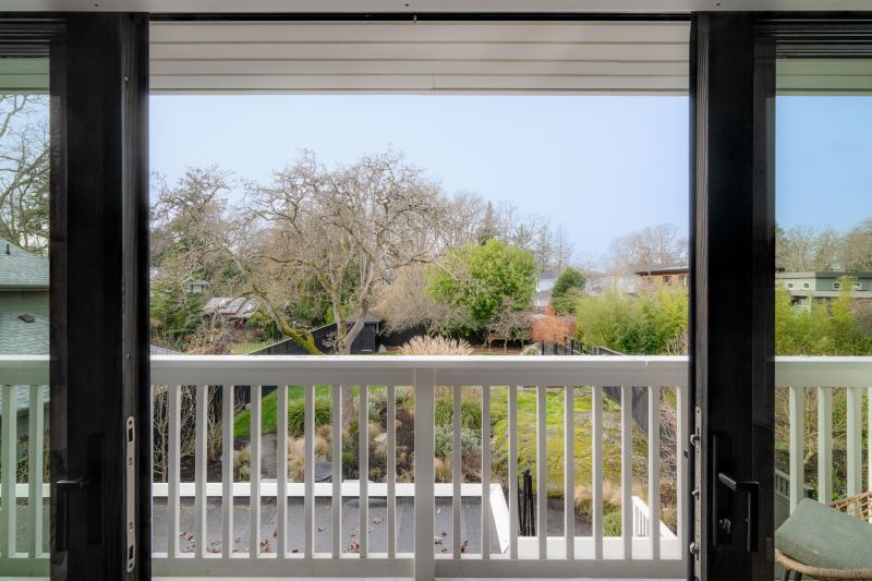 1248 Hewlett Place, Victoria, BC