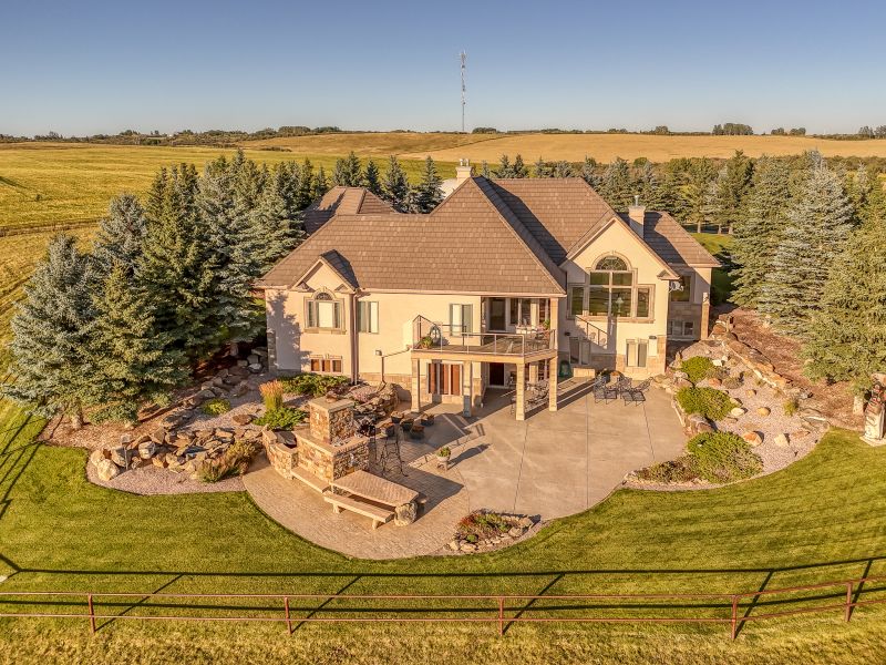43062 Township Road 250, Calgary, AB