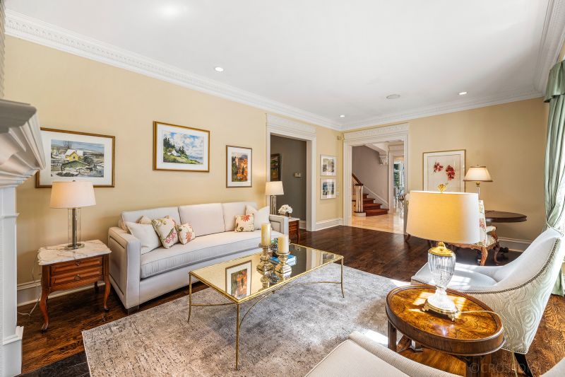 34 Dinnick Crescent, Toronto, ON