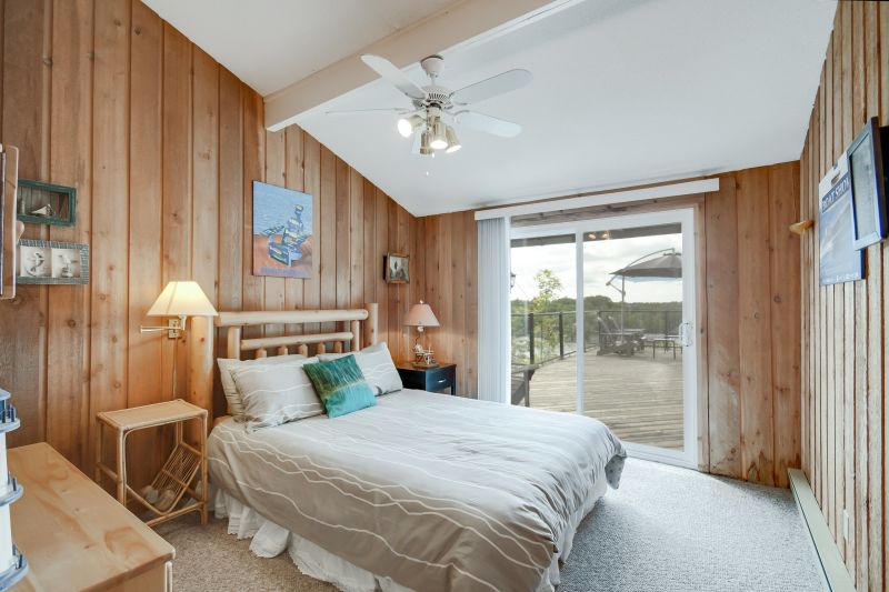 1059 Old Portage Road, Gravenhurst, ON