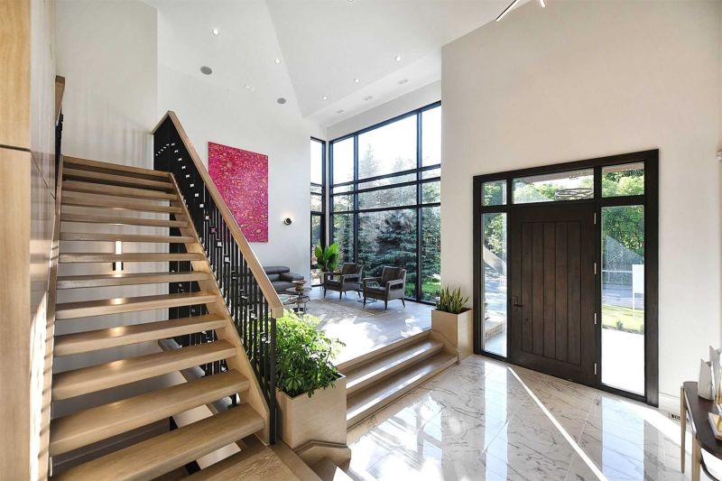 4042 Apple Valley Lane, Burlington, ON