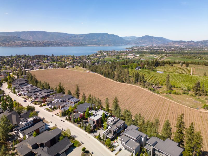 1076 Westpoint Drive, Kelowna, BC