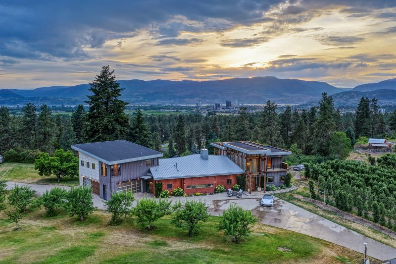 3194 Dunster Road, Kelowna, BC