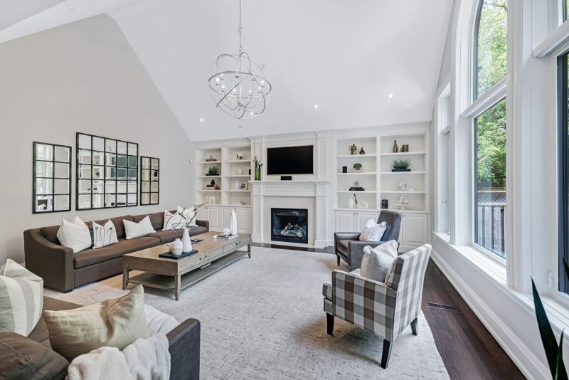 17 Wenonah Drive, Mississauga, ON