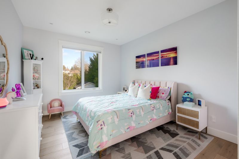3880 Cadboro Bay Rd, Victoria, BC