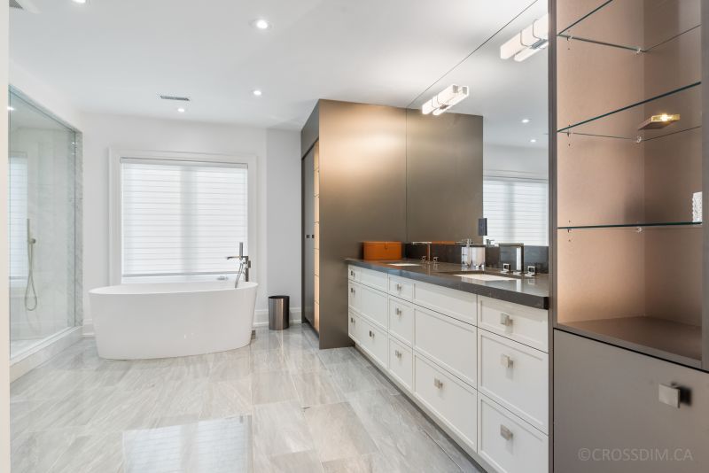 121 Forest Heights Blvd, Toronto, ON